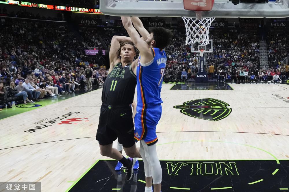 以其闪电般 以其闪电般